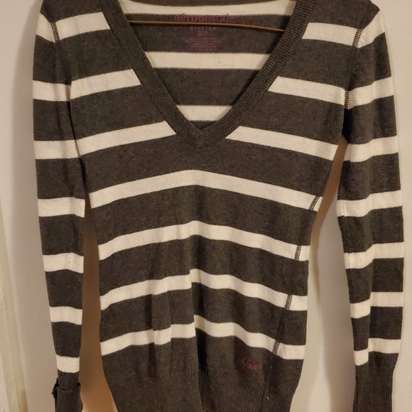 Aeropostale S/P Gray and White Striped Sweater - Picture 10 of 10